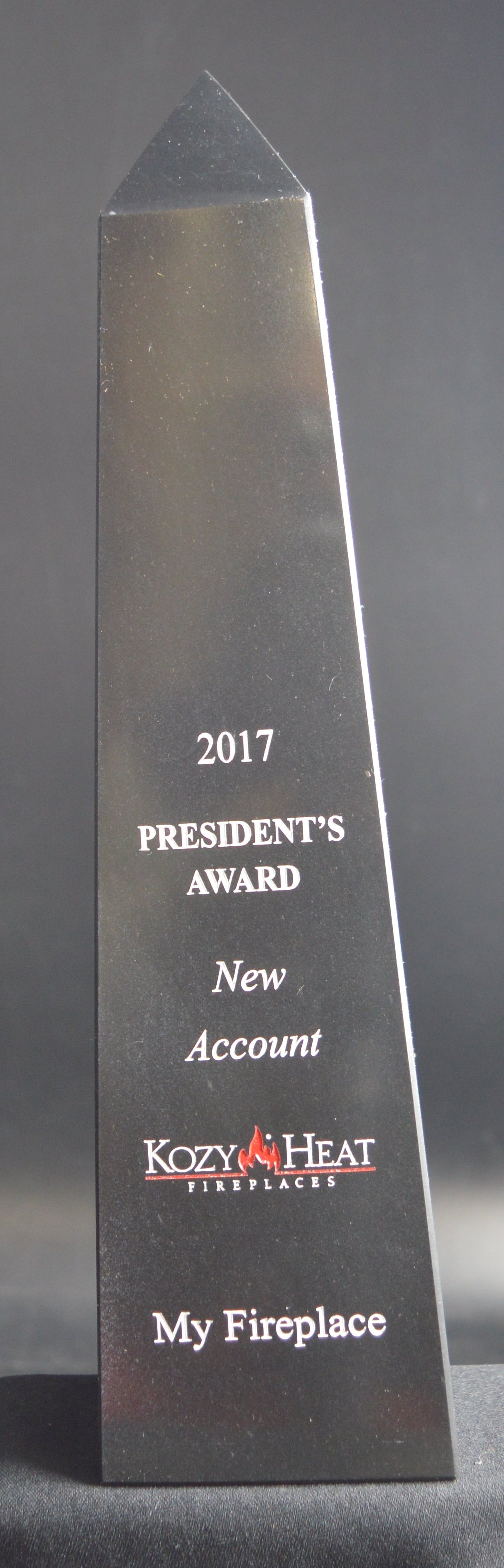 BLACK MARBLE OBELISK WITH COLOR FILL